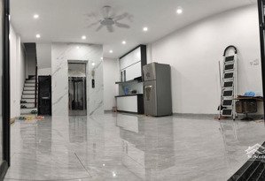 bán nhà đội cấn ba đình 7tầng thang máy full nội thất ngõ nông gần phố sổvuông nở hậu vị trí siêu đ