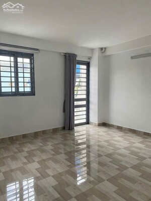 Nhà mặt tiền đường 85 Hiệp phú DT 117m, 3 tầng khu vip