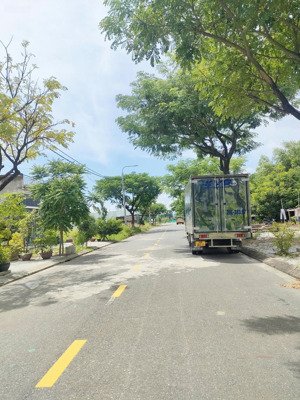 ( siêu hiếm ) 250m cặp mt đường 7.5m võ duy dương ngang 10m | view hồ bàu tràm _ sát công viên