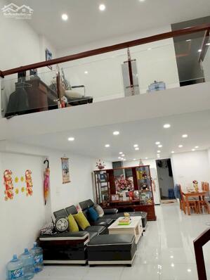 Nhà 1 trệt 1 lững Mặt tiền đường Tân Hòa 2, P Hiệp Phú Thủ Đức. Giá 9.5 tỷ/ 96m2