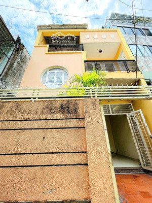 nhà 3 tầng 60.6m2 chỉ 30m ra mặt tiền thiên hộ dương, sát phạm văn đồng.