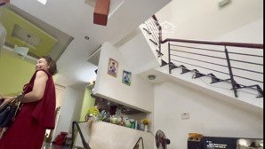 tôi chính chủ cần bán nhà 1 trệt 2 lầu d2 phú hòa 1 diện tích 6x20 gồm 3pn 3 wc khu vip