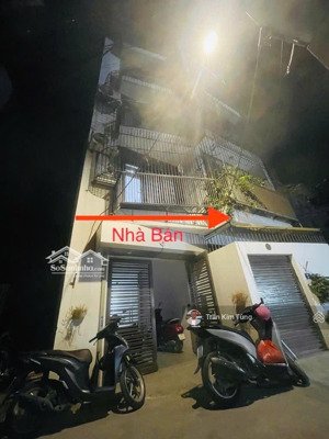 bán nhà 45m2 x 4 tầng thạch bàn, ô tô đỗ cửa ngay trục chính. giá 4.x tỷ