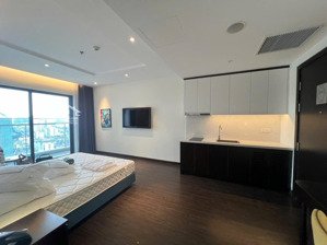 studio view thành phố tầng cao giá 1.550 tỷ