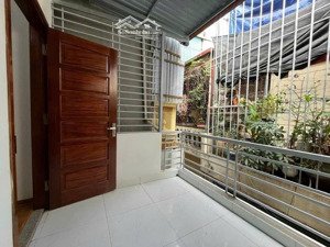 bán nhà chủ tự xây lạc long quân - kcbt chắc chắn vài bước ra ô tô - 5 tầng - 7 tỷ