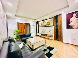 bán nhà quan nhân, thang máy, 30m2+5tầng+mt 5m, ba gác tránh, 30m ra phố, ngõ nông rộng giá 7,8 tỷ