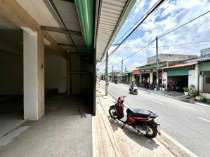 bán nhà mặt tiền đường 826c lê văn lương nối dài cách nhà bè chỉ 300m