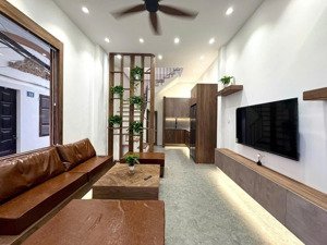 siêu sịn nhà trương định 41m2 4 tầng - chỉ 5,8 tỷ - sẵn sổ