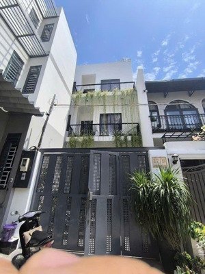 lên cho ace căn biệt thự view landmark 81 dòng tiền hđ thuê 70tr/tháng thảo điền, thủ đức tp hcm