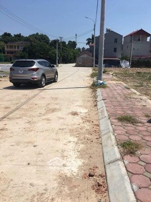bán 68m2 đấu giá đông tây, vân nội. đường 8m có vỉa hè