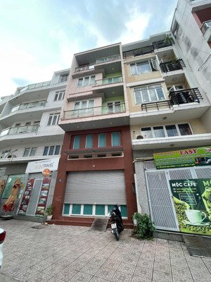 cần cho thuê nhà nguyên căn 43 nguyễn ngọc phương. giáp q1..dt: 6 x 14m, 4 lầu..lh: 0901, 383, 038