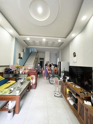 bán nhà sơn kỳ 4 tầng kiên cố, hẻm xe tải quay đầu, 90m2(4x23), lô góc 2 mặt klg kqh kl, chỉ 6tỷ9