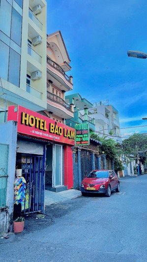 bán nhà sát đỗ xuân hợp, 1 trệt 2 lầu, 4 pn hoàn công đủ, 107m2, đường thông, giá 10,5 tỷ shr