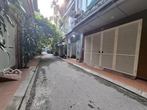 bán nhà trần quốc hoàn, cầu giấy, 55m2, ô tô vào nhà, 2 thoáng trước sau. nhỉnh 21 tỷ