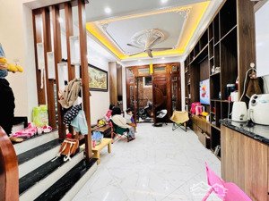 chính chủ gửi bán căn nhà trịnh văn bô - lô góc, ngõ 3m hơn, ô tô lùi tận cửa, hơn 6t, 