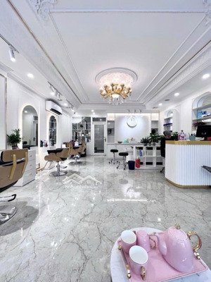 siêu phẩm 8 tầng - thang máy - trung tâm cầu giấy - kinh doanh đỉnh - phân lô đường ô - 68m2