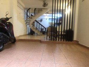 nhà mới ở ngay lê văn sỹ, q3, hẻm rộng xe hơi, dt: 52m2 ngang 4m, 4 tầng vuông vức, giá 13 tỷ tl