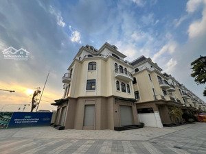 giá tốt liền kề sao biển tiện ích giữa 2 công viên vinhome ocean park 2, dt 58,5m2, mt 4.5m. 8.9 tỷ