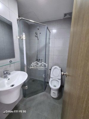 căn hộ 2pn giá rẻ, full tiện ích nội khu, thuê ngay 5,5 triệu, cọc 1 tháng.