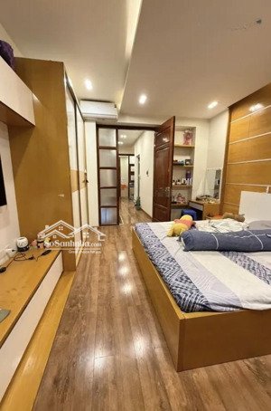 bán nhà phố trần duy hưng, cầu giấy, 58m, 5t,mt 5 gần trường amsterdam, oto, kd đỉnh, thông các ngả