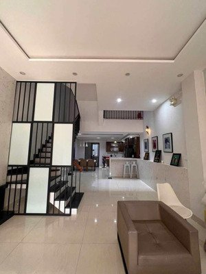 chào bán căn 4 tầng thiết kế hiện đại, dt 91m2 ngang 5m, đường 7m5 sát biển mỹ khê, sơn trà