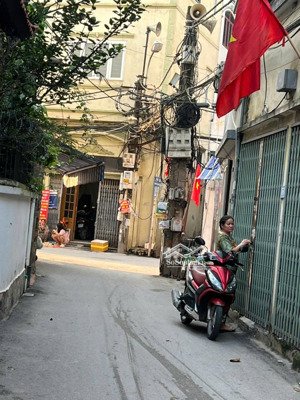 bán nhà 3 tầng ngõ 80 ngọc trì, phường long biên( p.thach bàn quận long biên cũ) hà nội.giá 145t/m