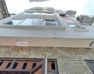 bán gấp nhà trần khát chân: 5 tầng, 7 ngủ, sổ đỏ, ngõ thông, gần ô tô