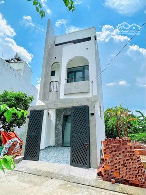 bán nhà đẹp xây mới gần vinhomes grand park q9