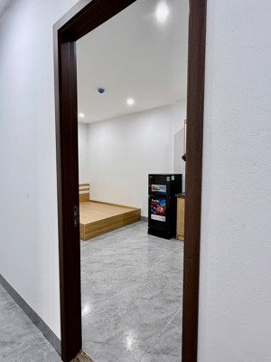 phạm văn đồng 105m 8 tầng mt 4,35m, phân lô ô tô tránh, kinh doanh + thuê 120tr/tháng, 37 tỷ tl