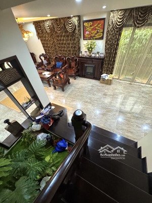 bán biệt thự vườn 3 mặt thoáng long biên cạnh đường hồng tiến 40m - ở sướng- dòng tiền cao