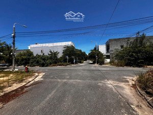 lô góc ngã tư 2 mặt tiền duy nhất kđt phú mỹ an & fpt, 133m2, giá nhỉnh 6 tỷ, sẵn sổ