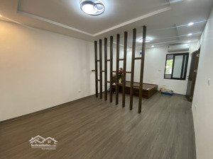 3.85 tỷ tập thể thanh xuân tầng 2 3 ngủ ô tô đỗ chân cầu thang sát vành đai 3