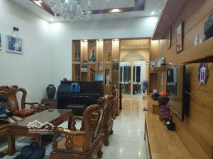 bán nhà bồ đề hồng tiến 85m2x5t 16 tỷ hơn. gara ô tô, sân vườn, mặt tiền quyền lực