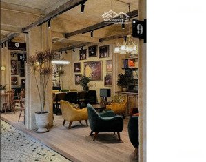 chính chủ nhờ bán nhà mặt phố phùng hưng - qua cừa đông - dt 102m2 xây 3 tầng, mt 5.4m nở hậu nhẹ