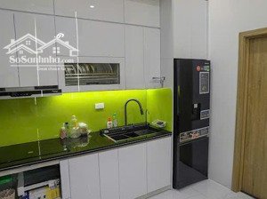 chủ nhà cho thuê gấp hoàn thiện đẹp đối diện trường vinschool, giá chỉ từ 8tr/tháng