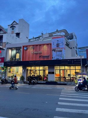 mặt bằng mặt tiền giá tốt nằm ngay đường hồ tùng mậu quận 1