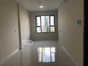 trong tháng 49m2, tháp c2, giá 6,5tr/tháng. dọn dô ở liền, lh: 