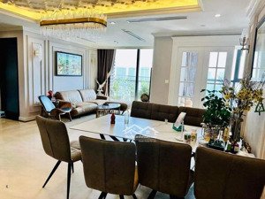 vợ chồng em bán nhanh căn hộ 2 phòng ngủ - toà nhà 93 láng hạ - dt 86m2 - giá 11 tỷ 