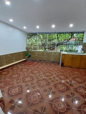 nhà đẹp, hiếm tập thể thành công, t2, 3 ngủ, 100 m2 (34m2 sổ), sân bếp siêu thoáng.