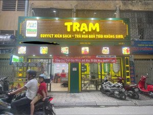 cho thuê nhà mặt phố đường đội cấn, ba đình, diện tích 70mx2x3tầng mặt tiền 7m vị trị đoạn đẹp