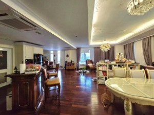 cần bán căn hộ riverside residence khu trung tâm pmh. liên hệ: e hạnh