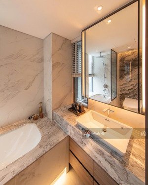 cần bán căn hộ tân hoàng minh hoàng cầu dt 115m, 3 ngủ full đồ view hồ lh:0903261466