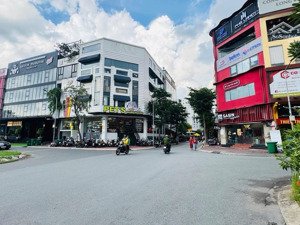chính chủ bán gấp chdv 6 tầng, mặt tiền kdc kim sơn trung tâm q.7, 100m2,ngang 5m,shr, hoàn công đủ