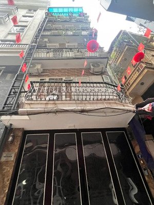 nhà đẹp hoàng hoa thám - 150m2- 6 tầng- ngõ thông tứ tung - oto ngủ trong nhà