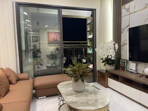 chính chủ cần cho thuê căn 2 ngủ d''eldorado view hồ tây full nội thất mới tinh giá tốt 