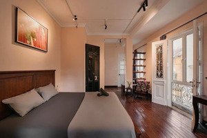 bán siêu phẩm khu phạm ngọc thạch, ô tô tránh thoáng mát, nhà 2 mặt ngõ, cách hồ phương mai 4m