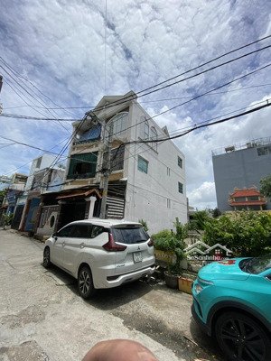 chỉ 14,5 tỷ . 7,9 x 17m .nhà 4 tầng , hẻm xe tải tân kỳ tân quý , q. tân phú .