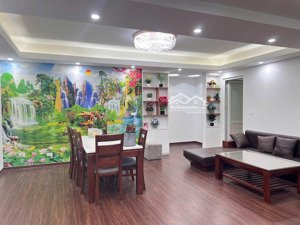 chính chủ bán căn 132m2. tầng thấp, căn góc, 3pn - 2vs ban công đn siêu mát. full nội thất đẹp