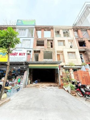 nhà đẹp nhất kđt văn khê 98,5m2 mặt tiền 5m. đường 24m, kinh doanh sầm uất. 23 tỷ