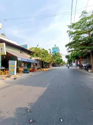 hẻm to như đường, sát mặt tiền lê văn quới, đường xe tải tránh, ngang 4.2x25m, 2 tầng, chỉ 9 tỷ x